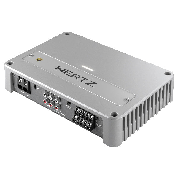 Hertz Venezia V5C-Marine forstærker set forfra i bådmiljø.