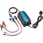 Victron Blue Smart lader set fra siden med synlig IP65 beskyttelse