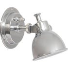 SeaTec salonlampe i forkromet design, monteret på en væg i en båd