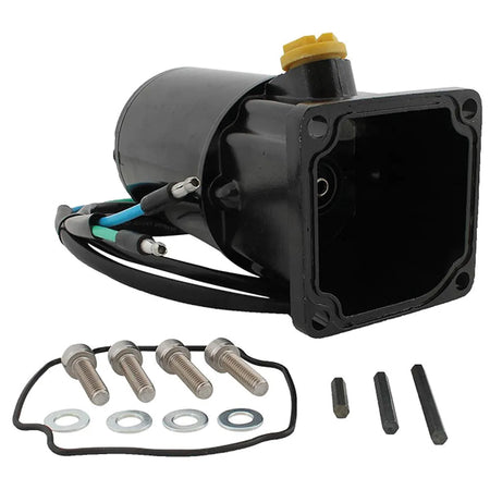 Quicksilver 12-Volt Trim/Tilt Motor monteret på en båd